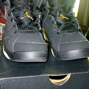 Boys Jordan’s sneakers